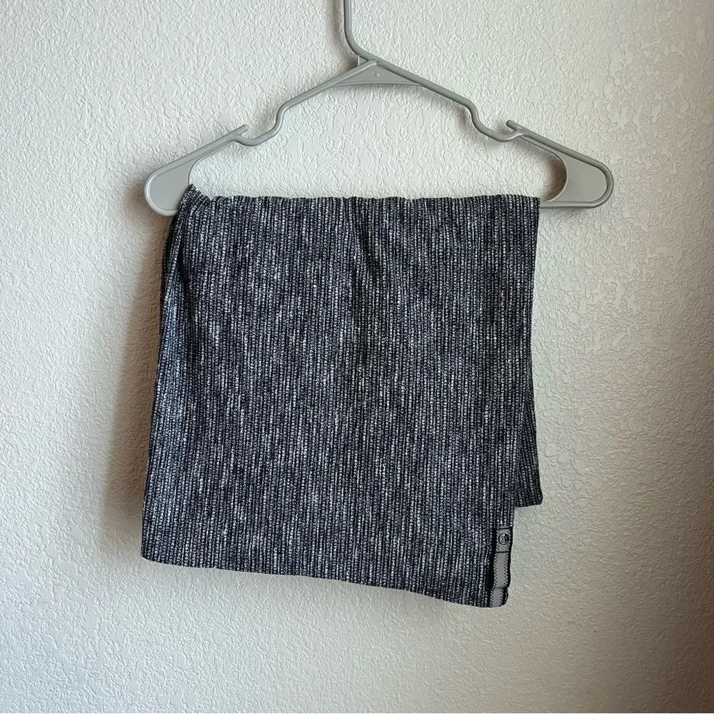 Lululemon Vinyasa Scarf Coco Pique Black White
